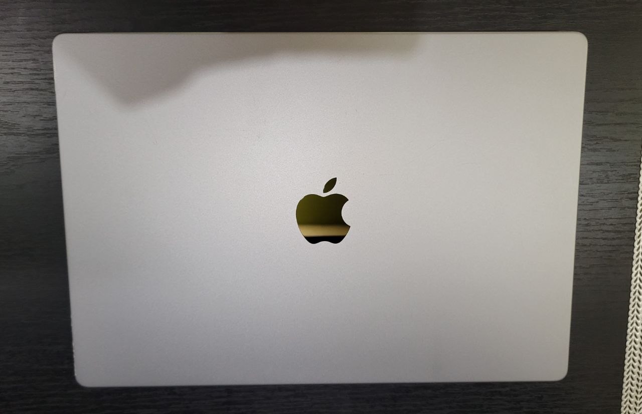 Apple MacBook Pro 16" (2021) M1 Pro 32/512GB Silver